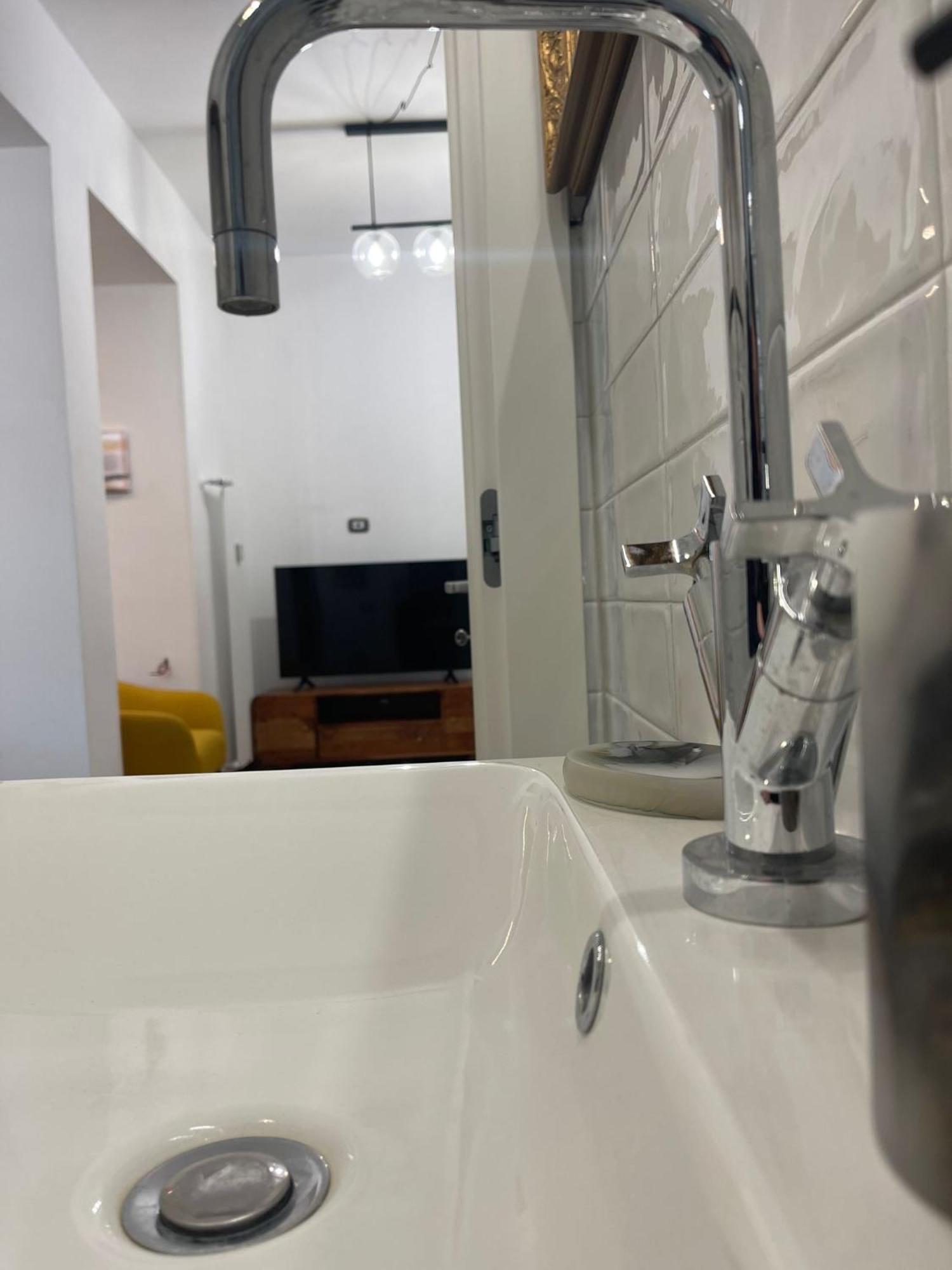 Lombardo'S Family - Free Private Parking 700M From The Station! Apartment La Spezia Exterior photo